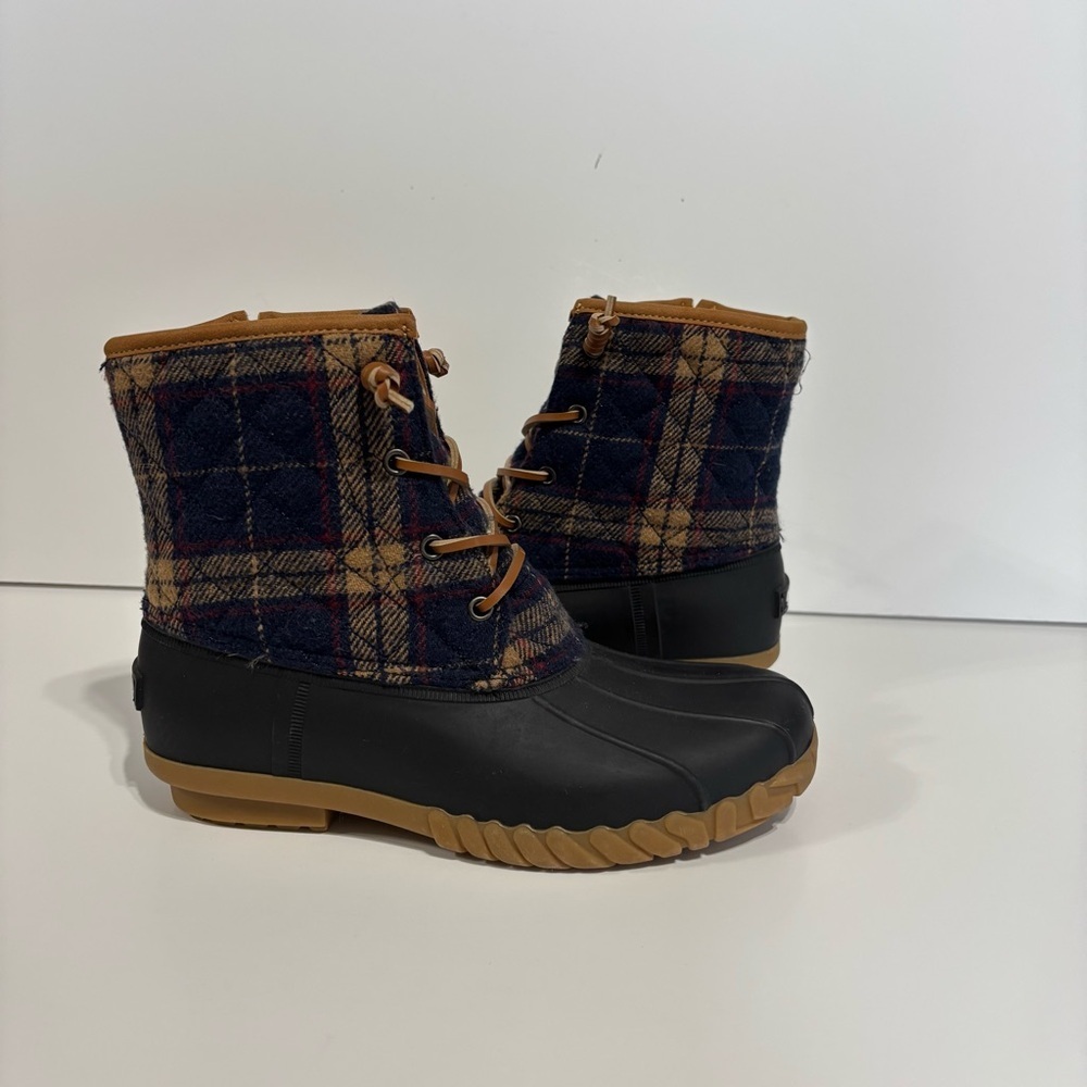 Plaid Winter & Rain Boots Size 7‎